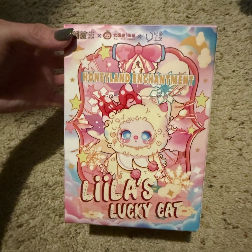 Honeyland Enchantment Lila's Lucky Cat, Blind Box